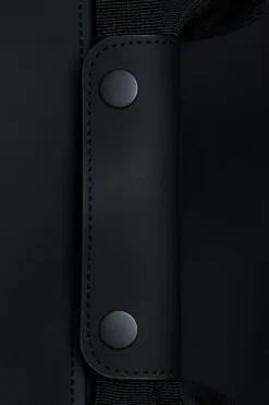 Reistas Rains Weekend Bag Small Black 18L -Tassen Winkel 13190 black 3