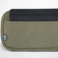 Fjallraven Portemonnee Fjällräven Kånken Travel Wallet Spicy Orange -Tassen Winkel 5 F23781 SS19 fvra kanken travel wallet fjaellraeven 21 1