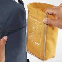 Fjallraven Bidon Houder Fjällräven Kånken Bottle Pocket Pink -Tassen Winkel 5 Kanken Bottle Pocket 23793 160 F DETAIL FJR