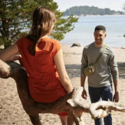 Fjallraven Heuptas Fjällräven Kånken Hip Pack Clay -Tassen Winkel SS20KO DSC7181 2