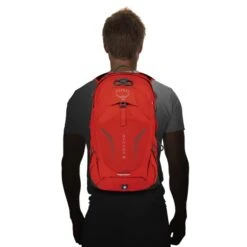 Osprey Syncro Daypack -12 Liter - Zwart -Tassen Winkel osprey syncro 12 oplichaam